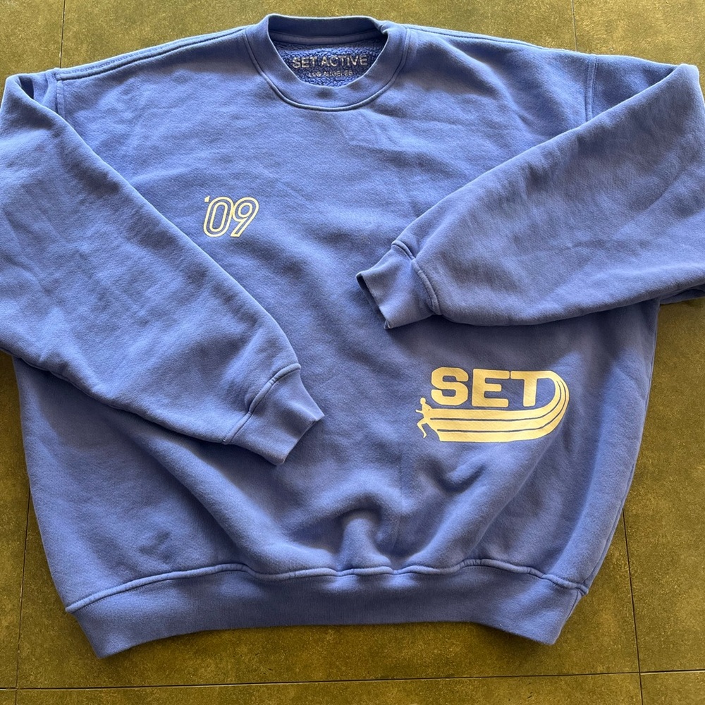 Set Active Crewneck